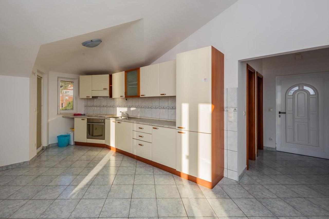 Apartamenty Z Basenem Ilja Rogoznica (Sibenik-Knin) Luaran gambar