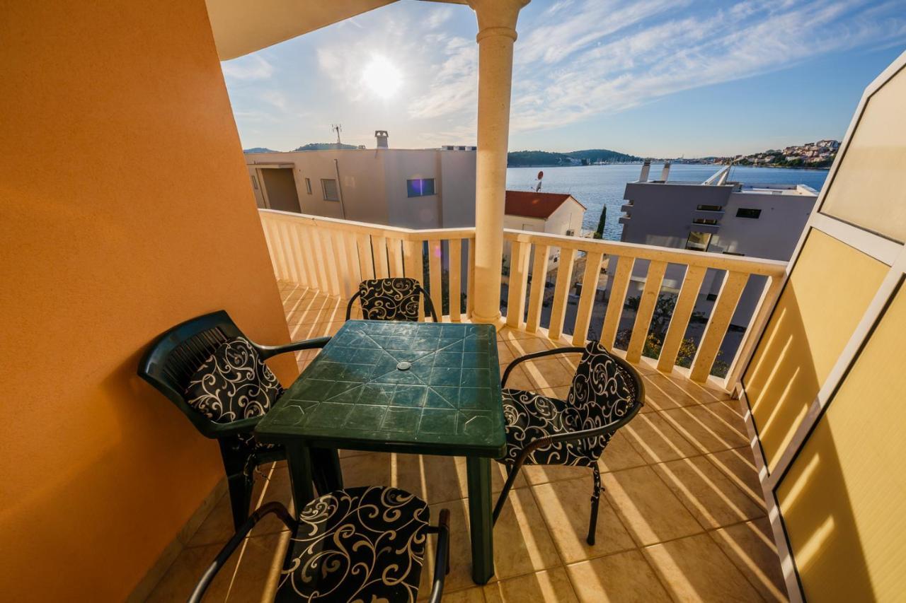 Apartamenty Z Basenem Ilja Rogoznica (Sibenik-Knin) Luaran gambar