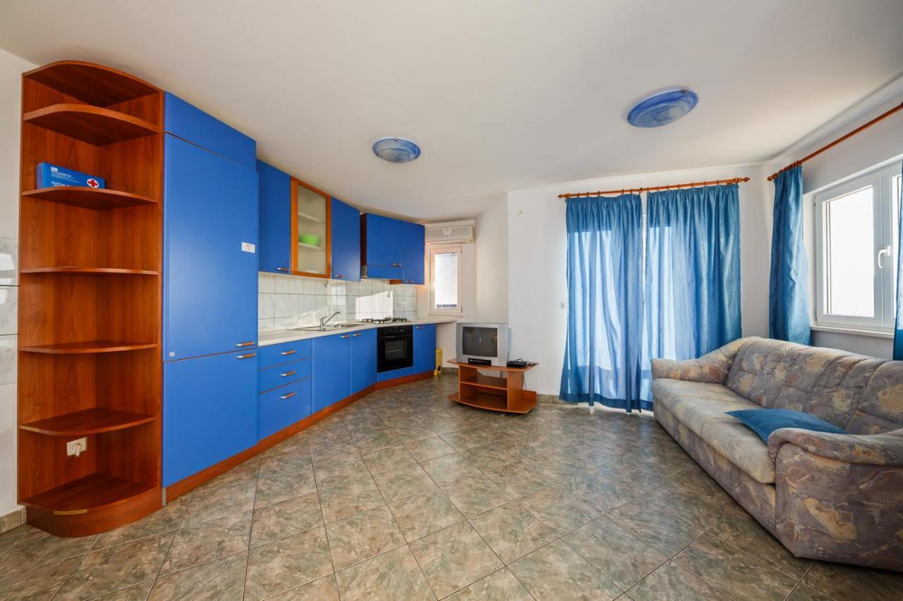 Apartamenty Z Basenem Ilja Rogoznica (Sibenik-Knin) Luaran gambar
