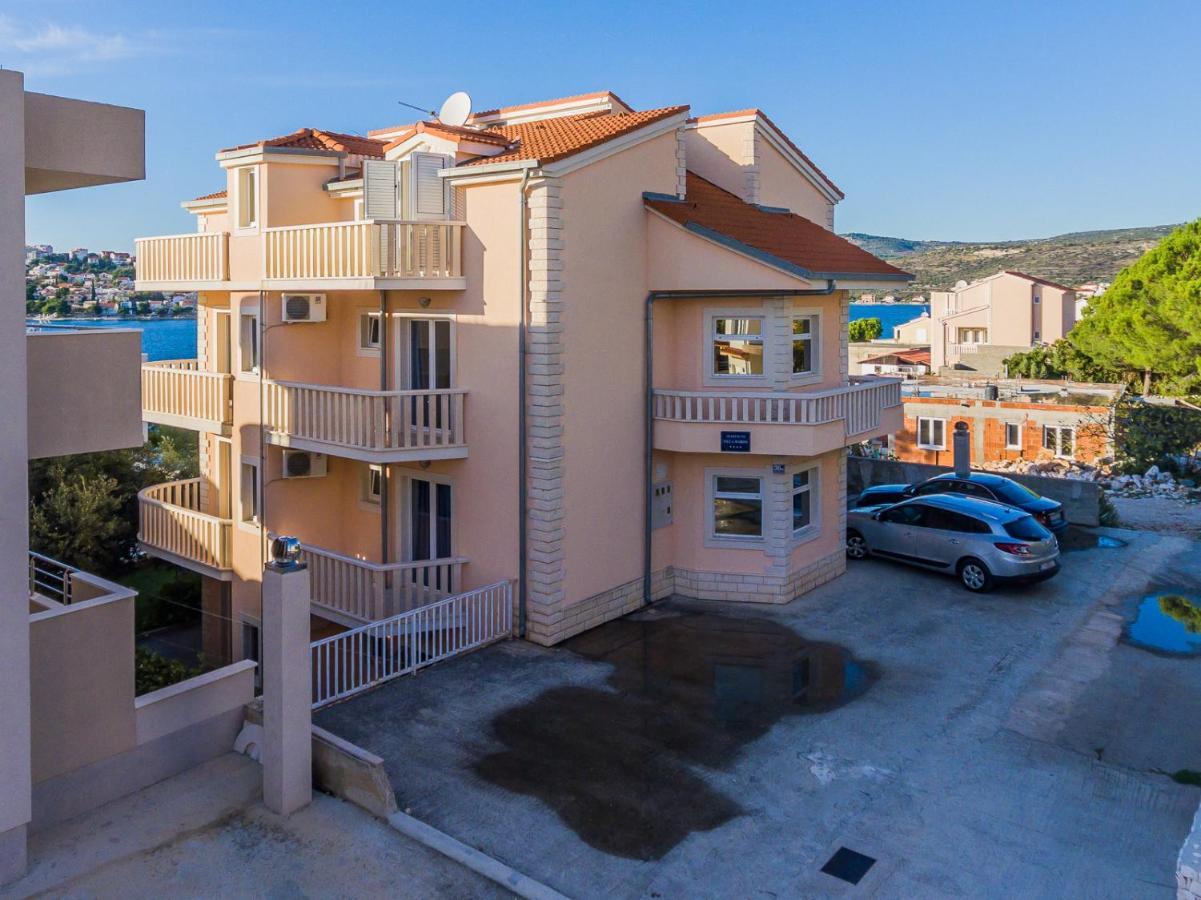 Apartamenty Z Basenem Ilja Rogoznica (Sibenik-Knin) Luaran gambar
